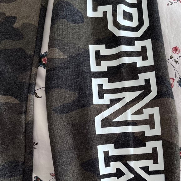 PINK by Victoria's Secret Classic Olive Green Camo Pants - Picture 2 of 3